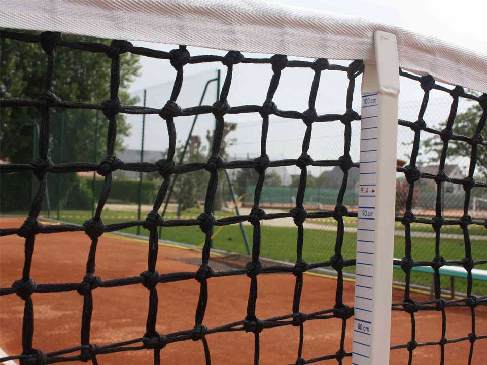 עמודי טניס ליחידים